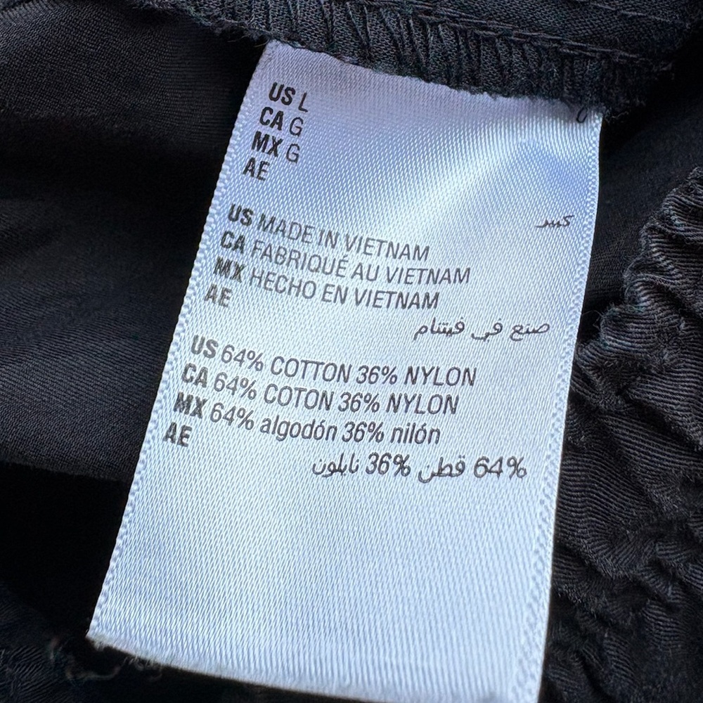 Black Cargo Pants with Adjustable Waist and Durable Material - Picture 3 of 6
